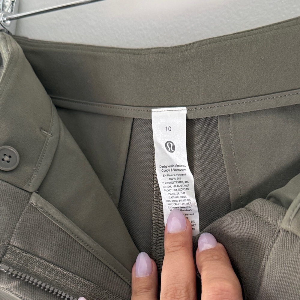 Lululemon Utilitytech Shorts - Picture 4 of 7